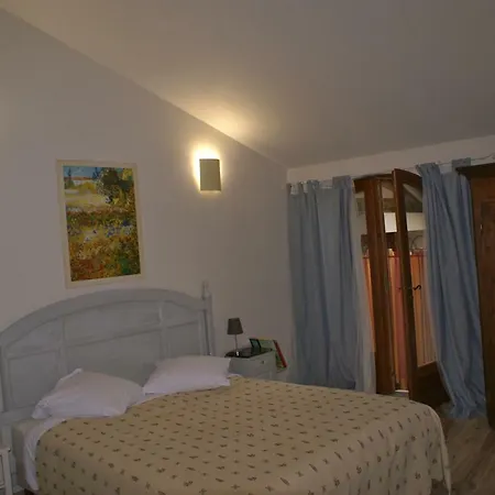 Bed & Breakfast Mas Tolosan 3*