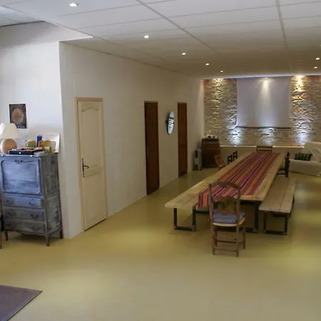 Couette-café Mas Tolosan 3*